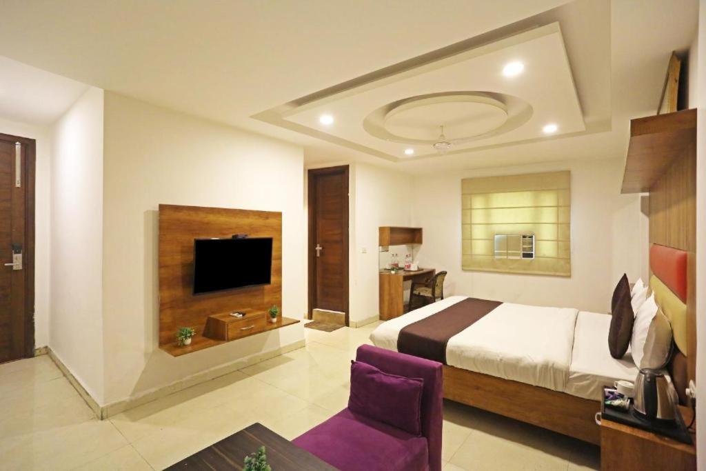 Hotel Urban Luxury New Delhi Exterior photo